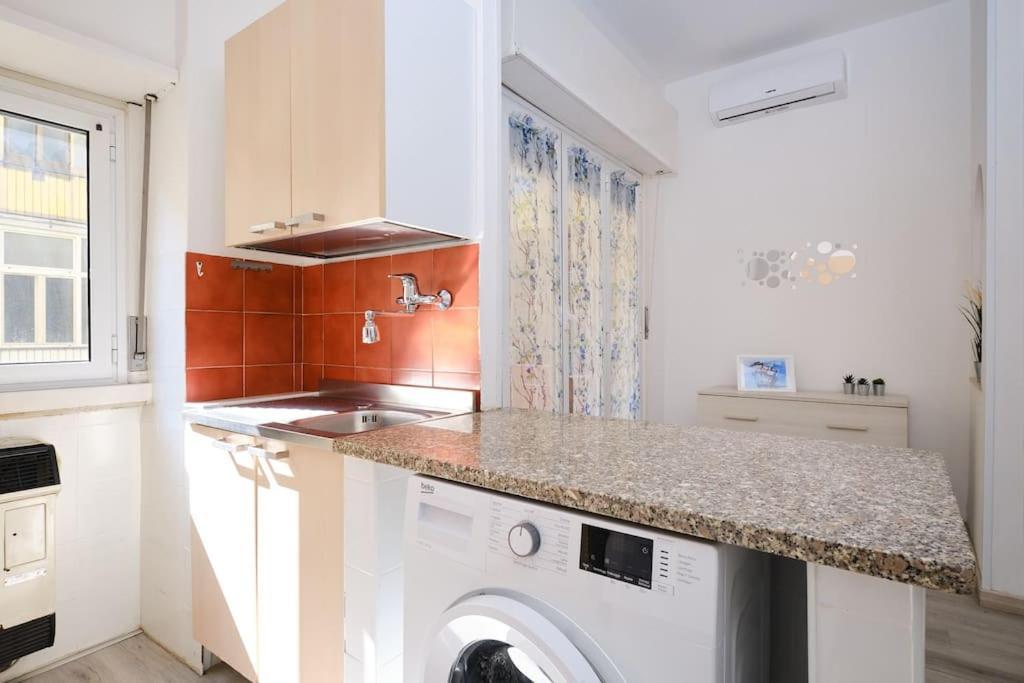Apartment Tuscolana Blu - Grazioso Monolocale *
