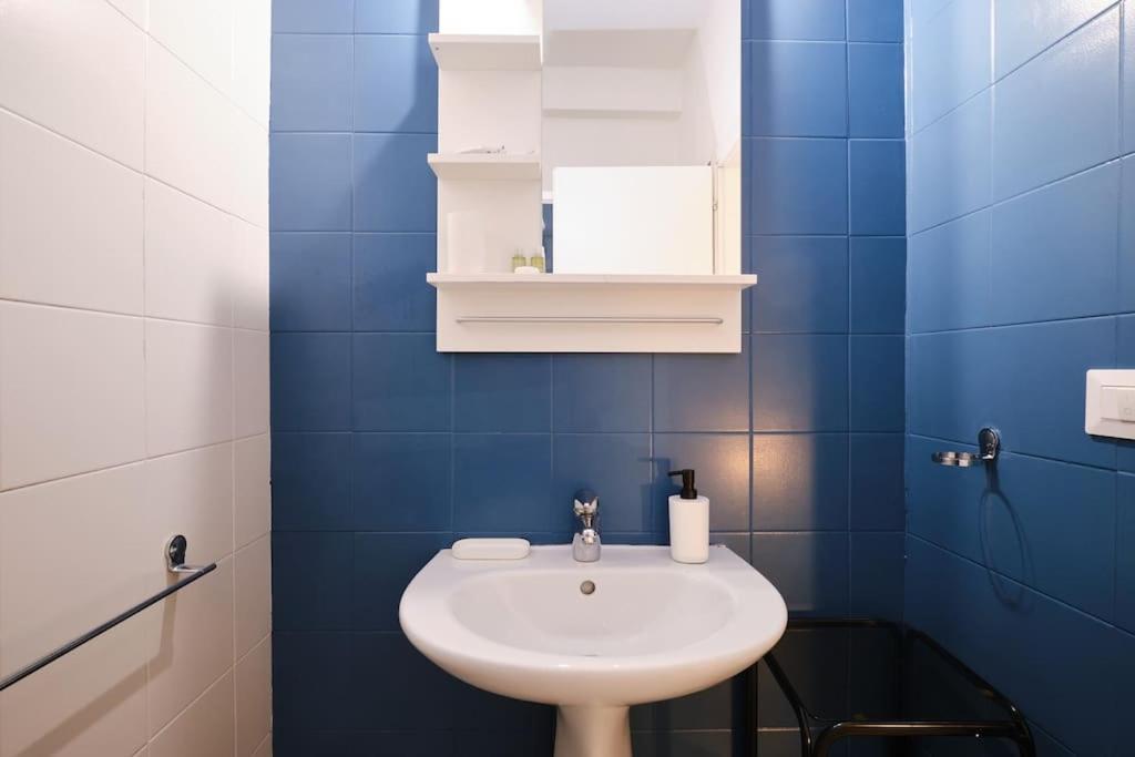 Apartment Tuscolana Blu - Grazioso Monolocale Rom