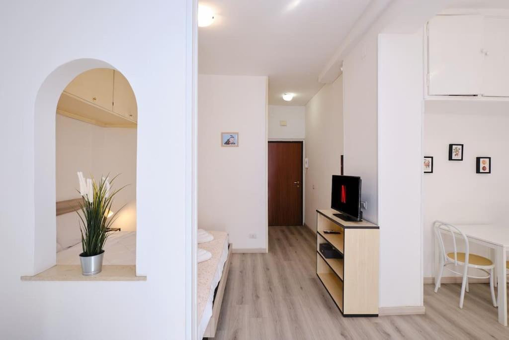Tuscolana Blu - Grazioso Monolocale *