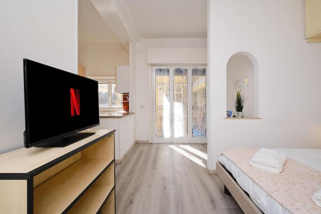 Tuscolana Blu - Grazioso Monolocale Rom